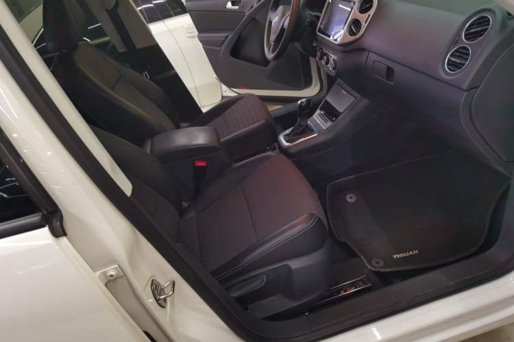 Used Volkswagen Tiguan 2017 300TSI Automatic Two-Wheel Drive Silk Road Luxury Edition
