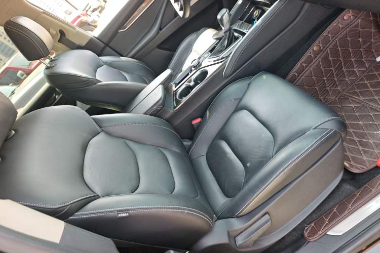 Used SAIC MAXUS D90 2017 2.0T Automatic All-Wheel Drive Sirius