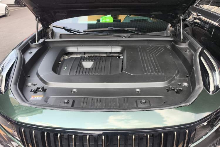 Used Lynk & Co 09 EM-P 2024 2.0TD EM-P Four-Wheel Drive ULTRA Six-Seater
