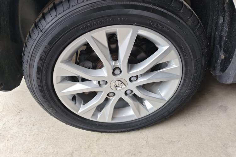 Used Baojun 730 2015 1.8L Manual Luxury Navigation ESP Version 7-seater
