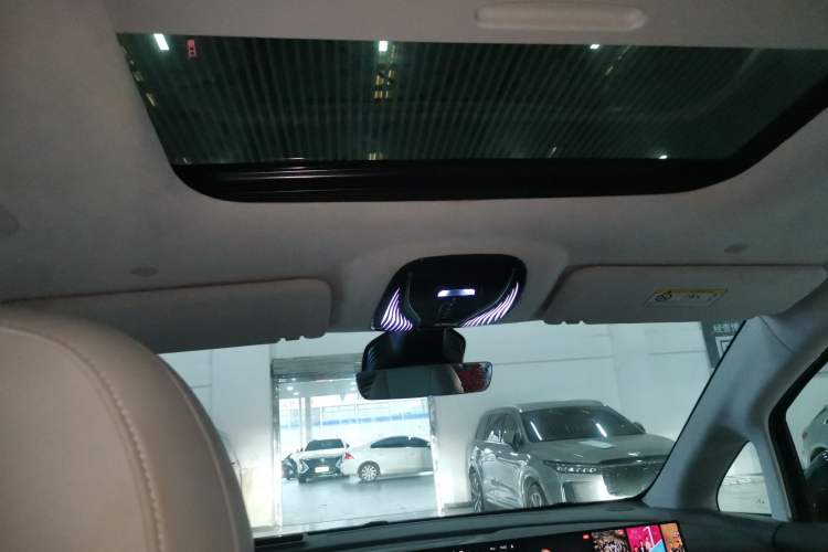 Used VOYAH Dream 2025 PHEV Four-Wheel-Drive Flagship Kunpeng Edition