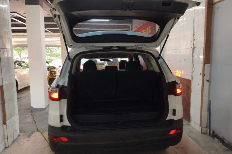 Used Dongfeng Fengon S560 2018 1.8L CVT Elite Model 7 Seats
