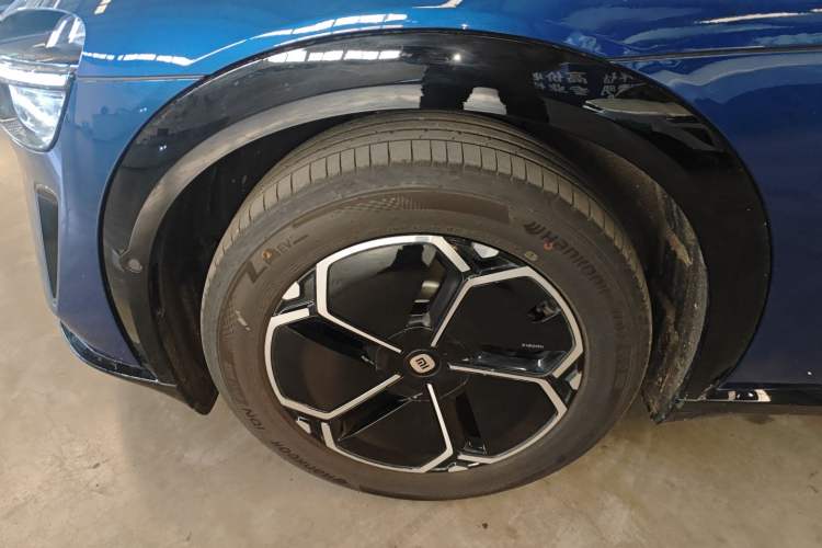 Used  YU7 2025 Ultra-Long Range Rear-Wheel Drive Version