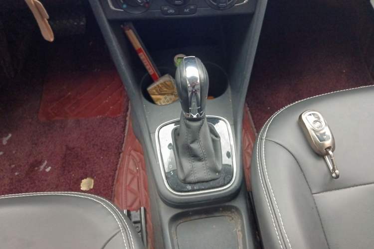 Used Volkswagen Polo 2016 1.6L Automatic Comfort Model