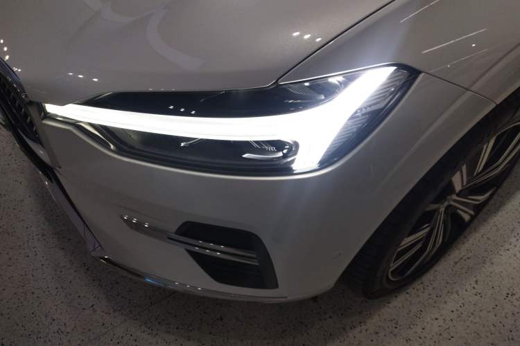 Used Volvo XC60 New Energy 2023 T8 Plug-in Hybrid Long-Range All-Wheel Drive Smart Luxury Edition