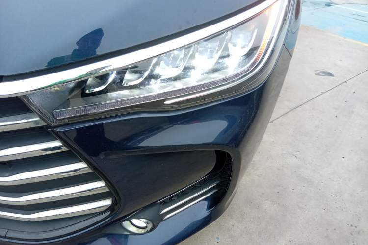 Used BYD Song MAX 2017 1.5T Automatic Smart Connect Elite 7-Seater
