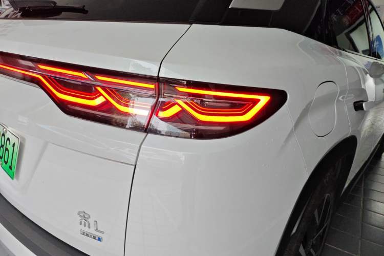 Used BYD Song L DM-i 2025 Intelligent Driving Version 160 km Beyond-Range Type