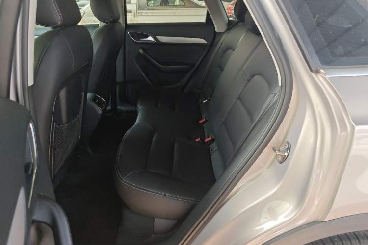 Used Audi Q3 2015 35 TFSI Ambition Edition
