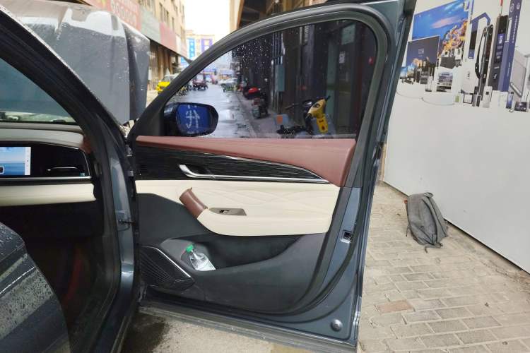 Used Geely Auto Monjaro L 2024 2.0TD High-Power Automatic Two-Wheel Drive Yunqi Version
