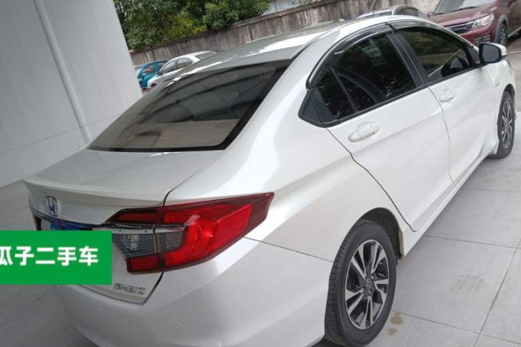 Used Honda Greiz 2016 1.5L CVT Classic Edition
