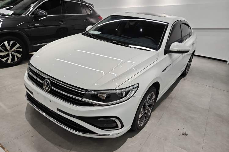 Used Volkswagen Bora 2025 300TSI DSG Prestige Edition