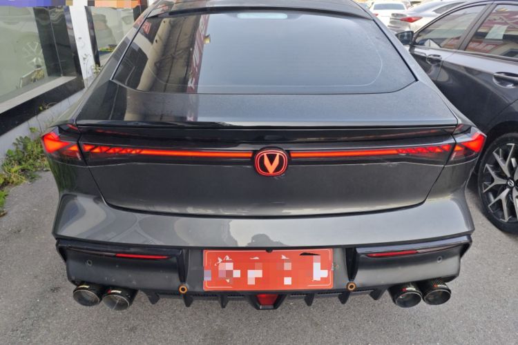 Used Changan UNI-V 2022 1.5T Prestige Version
