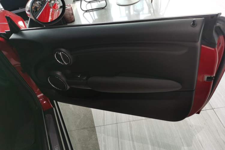 Used  MINI 2016 1.2T ONE Pioneer Edition
