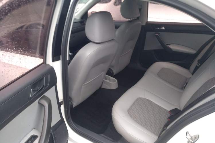 Used Skoda Rapid 2016 1.6L Manual Trend Edition
