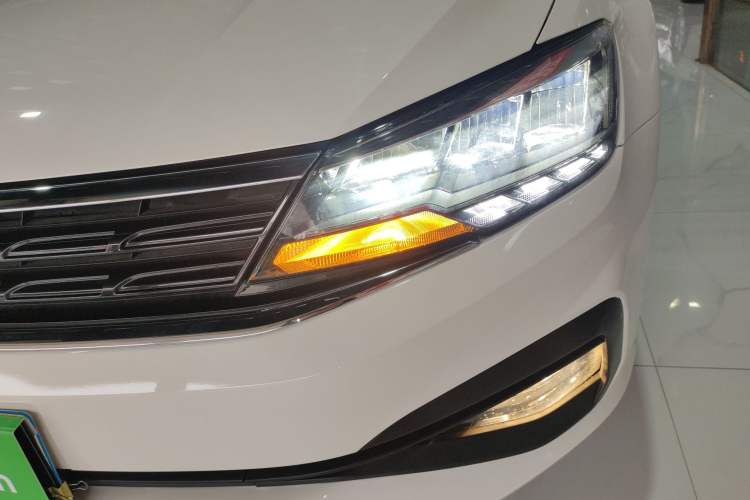 Used Volkswagen Lamando 2021 230TSI DSG Fashion Edition
