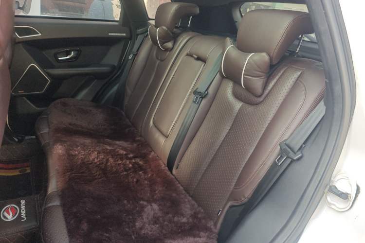 Used Land X7 2015 2.0T Panoramic Prestige Edition
