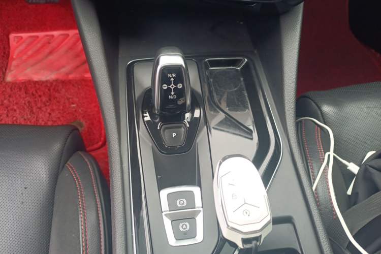 Used Lynk & Co 02 2018 1.5T DCT Two-Wheel Drive Pro Version China V Emission Standard
