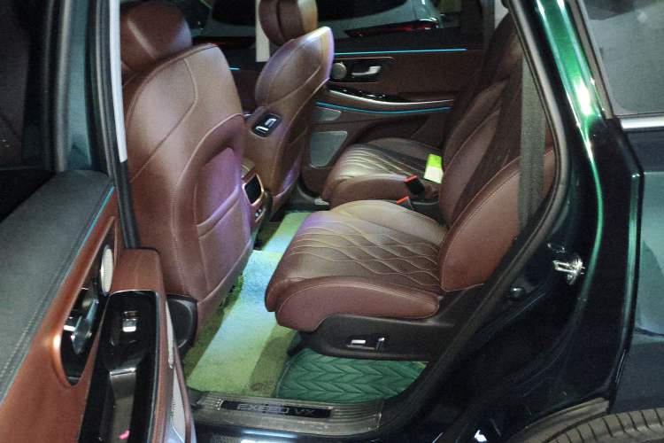 Used  Lanyue 2023 400T Four-Wheel Drive Star Prestige Edition 6 Seats
