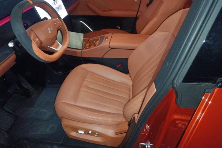 Used ONVO L60 2024 60 kWh All-Wheel Drive