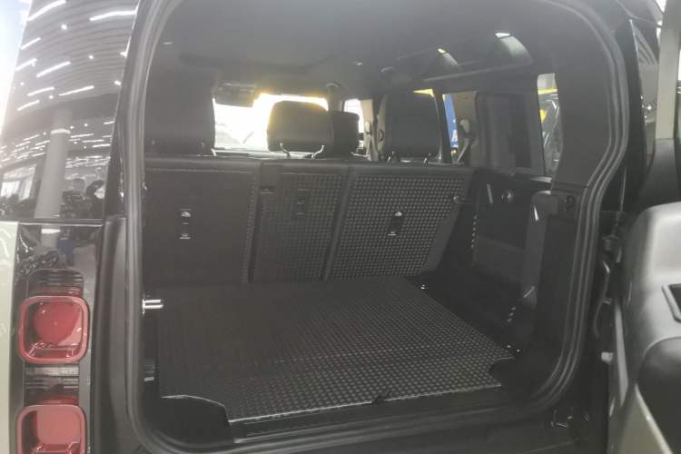 Used Land Rover Defender 2024 110 3.0T P400 X-DYNAMIC HSE
