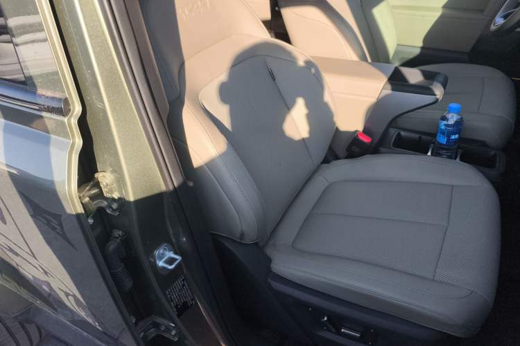 Used  V23 2025 501 Four-Wheel Drive Intelligent Driving Version