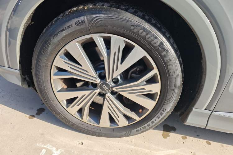 Used Audi Q4 e-tron 2022 40 e-tron Adventure Edition
