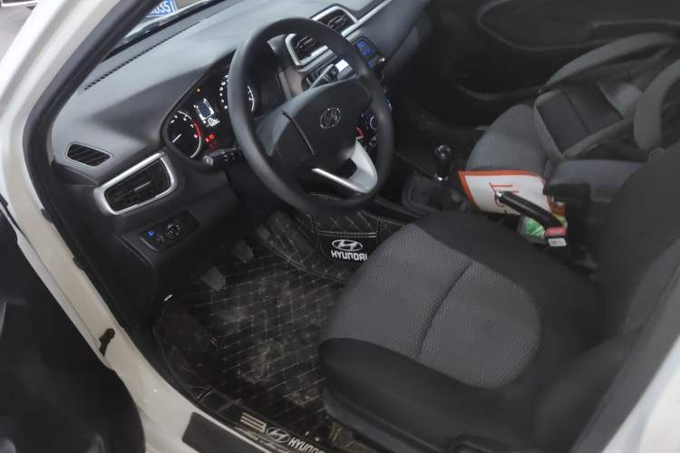 Used Hyundai Verna 2017 1.4L Manual Refreshed Version China V Standard