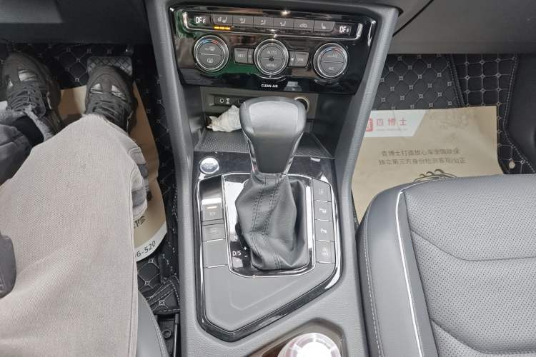 Used Volkswagen Tiguan L 2017 330TSI Automatic Two-Wheel Drive Flagship Edition
