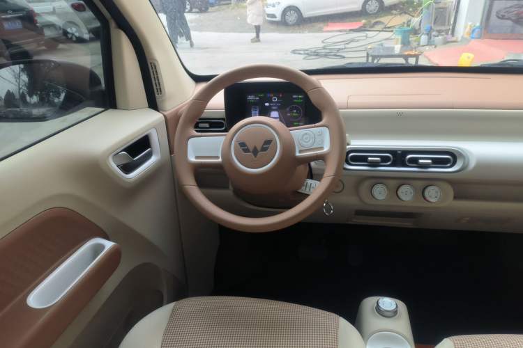 TDK.VehicleDetails.img