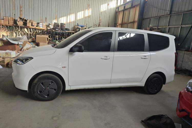 Used Wuling Hongguang New Energy 2025 Extended-Range Hybrid 50KM Comfort Version