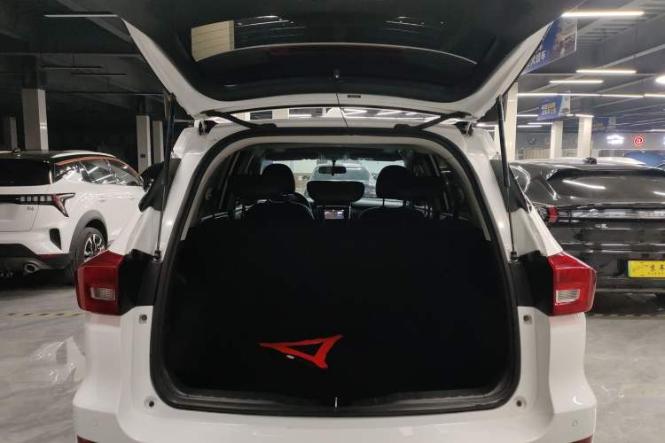 Used Haval M6 2019 1.5T Manual Two-Wheel Drive Elite Version China VI Standard
