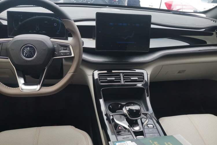 Used BYD Qin PLUS 2024 HONOR Edition DM-i 55KM Leading Model
