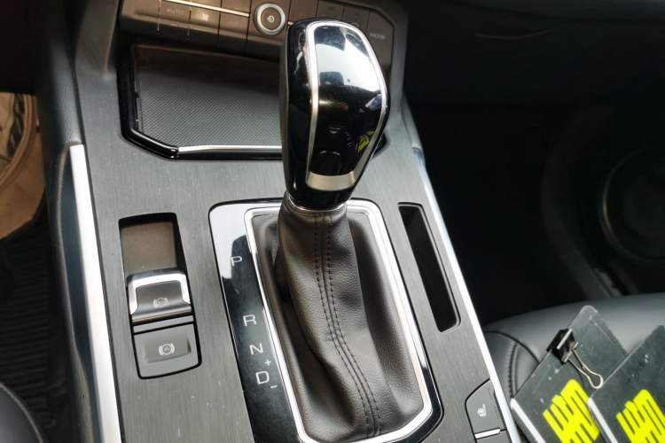 Used Wey VV5 2017 2.0T Ultra-Luxury Version
