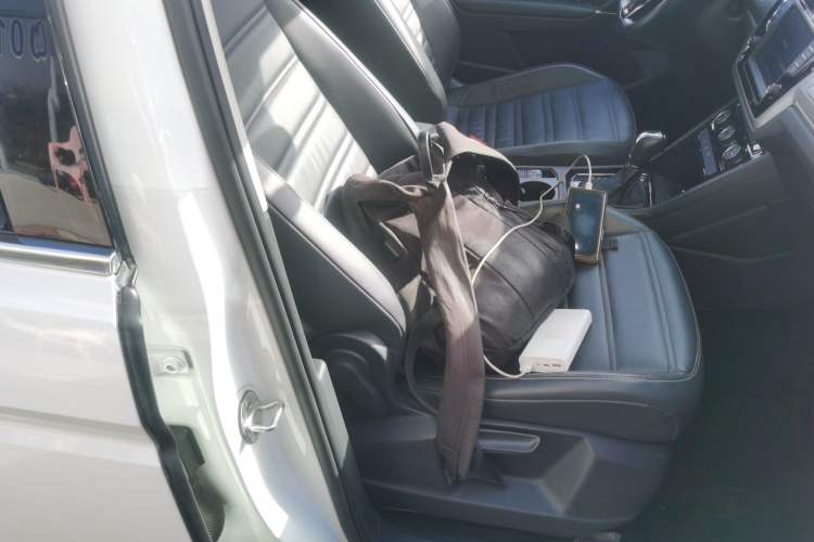 Used Volkswagen Touran 2018 Volkswagen Touran L 280TSI DSG Comfort Edition 7-seater
