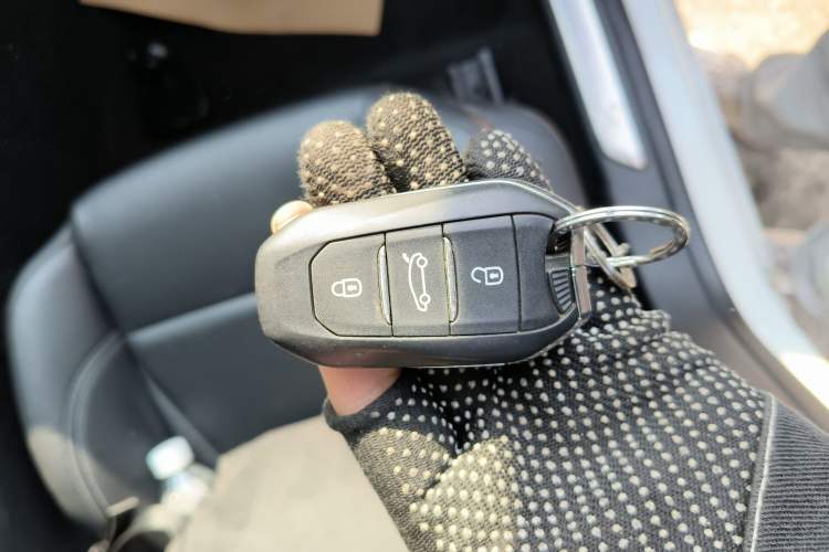 Used  5 2013 1.6T Elegant Edition THP160
