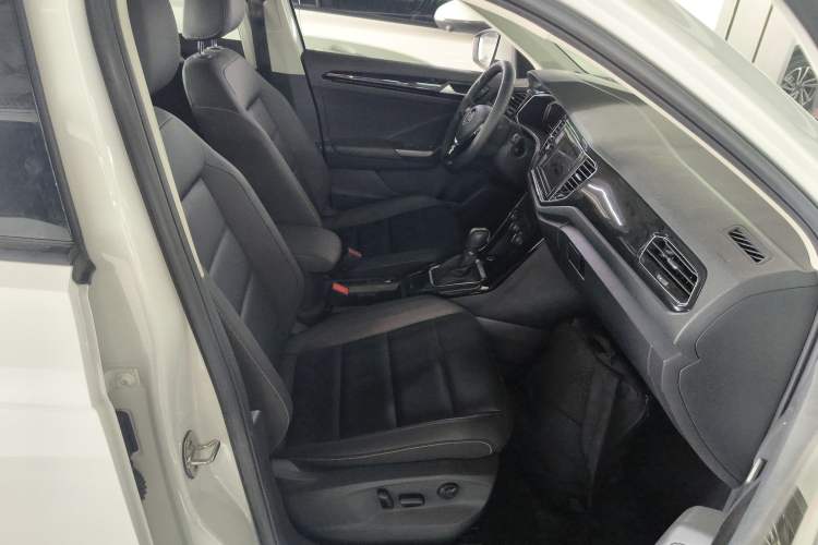 Used Volkswagen T-ROC 2020 280TSI DSG Two-Wheel Drive Comfort Version
