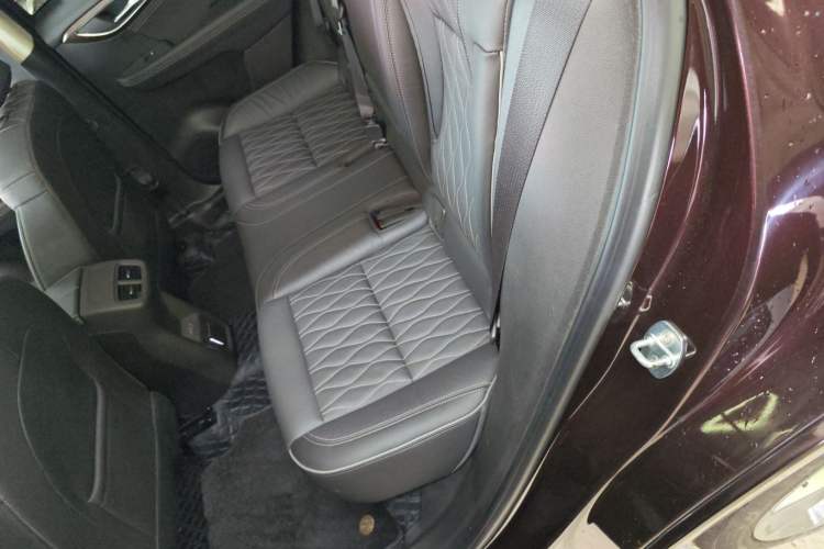 Used Buick Envision 2020 Encore S 652T All-Wheel-Drive Avenir
