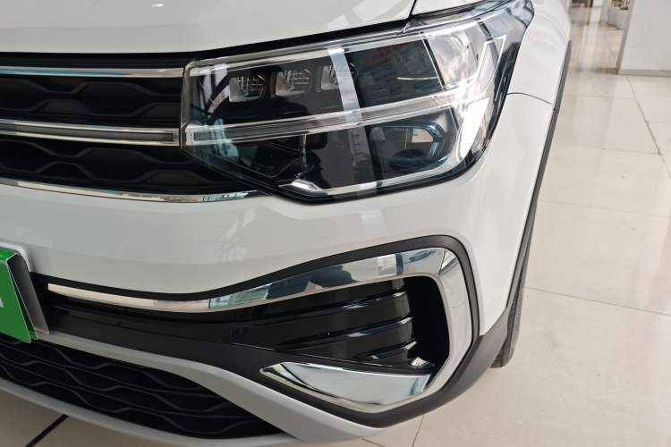 Used Volkswagen Tharu 2024 300TSI Two-Wheel-Drive Full Moon Edition
