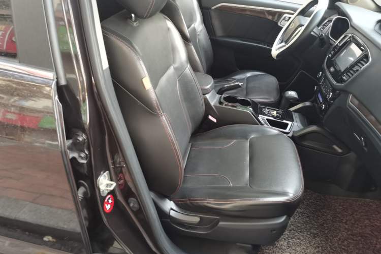 Used Geely Auto GX7 2015 Sports Edition 2.0L Automatic Prestige Model
