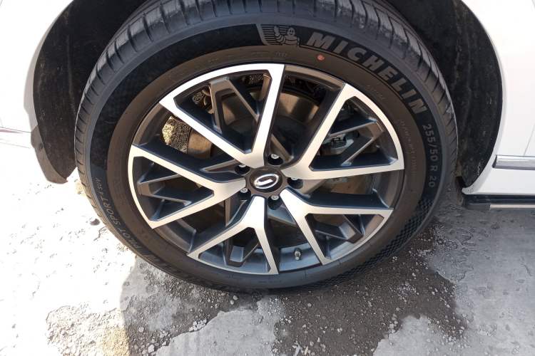 Used GAC Trumpchi GS8 2024 Dual-Motor Series 2.0TM Two-Wheel Drive Premium Edition
