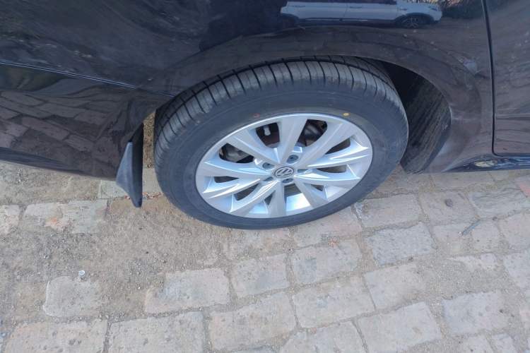 Used Volkswagen Lavida 2015 1.6L Manual Comfort Edition
