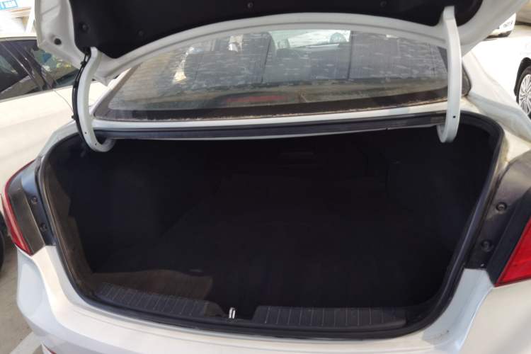 Used Hyundai Mistra 2016 1.8L Automatic Smart GLS
