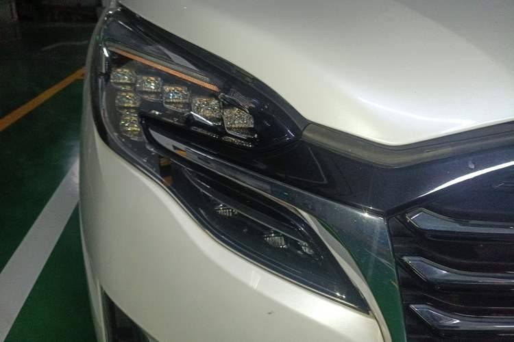 Used Buick GL8 2022 ES Land Cruiser 653T Luxury Model
