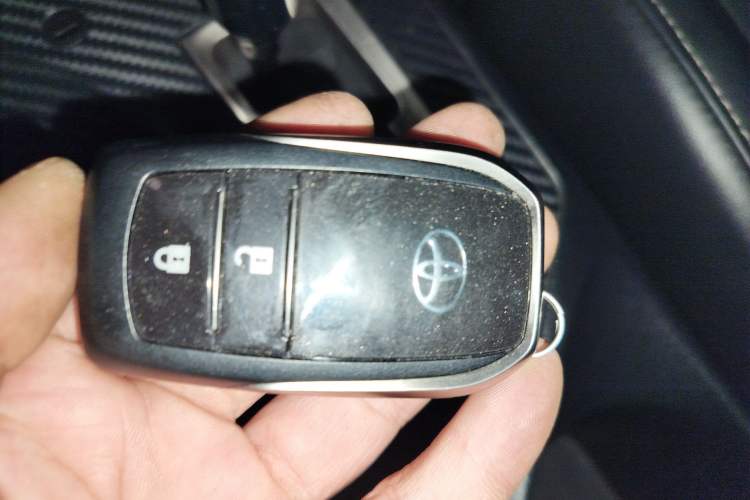 Used Toyota RAV4 2015 2.5L Automatic 4x4 Elite Edition
