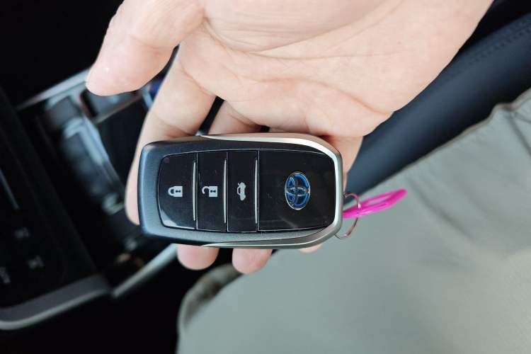 Used Toyota Levin 2017 Revised Dual-Engine 1.8H GS E-CVT Elite Sunroof Version China V Standard
