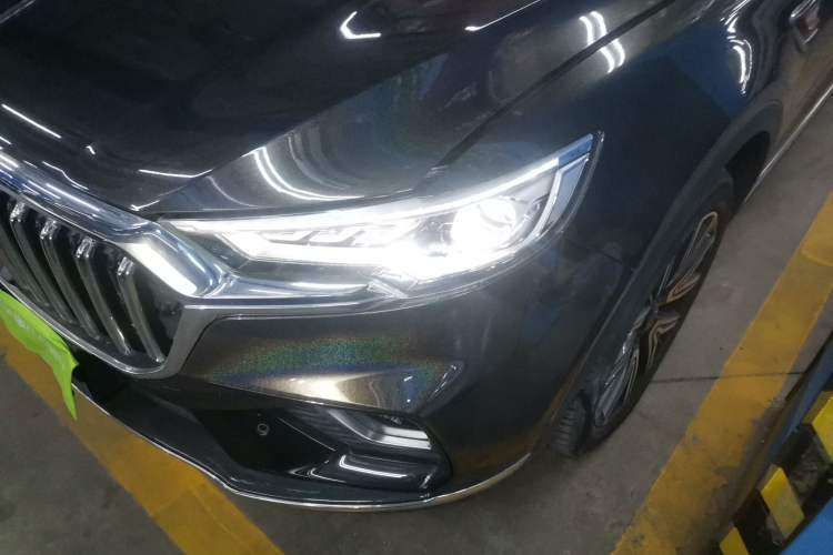 Used Hongqi HS5 2022 Facelifted Version 2.0T Smart Connect Flagship All-Wheel-Drive Edition
