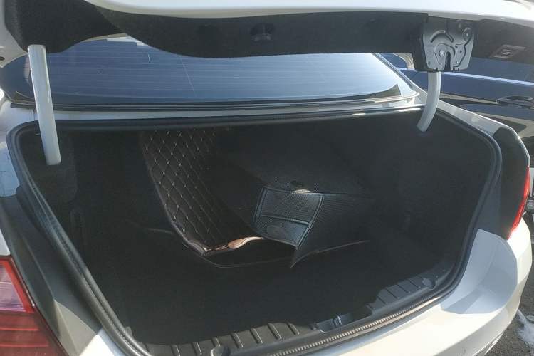 Used BMW 5 Series 2017 525Li Luxury Design Package
