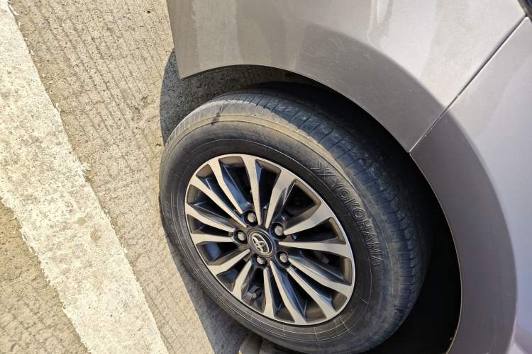 Used Toyota Corolla 2017 Revised Version 1.2T S-CVT GL-i
