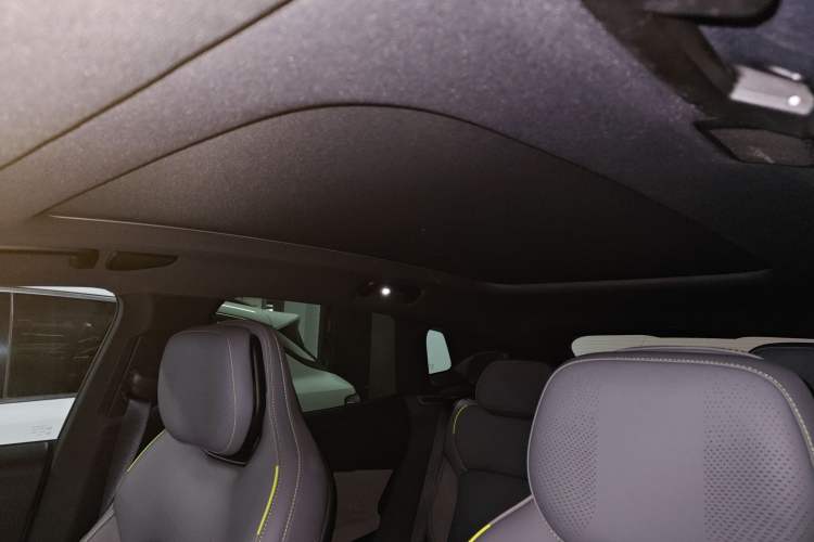 Used Lynk & Co 08 EM-P 2025 245km Ultra-Long Range Halo