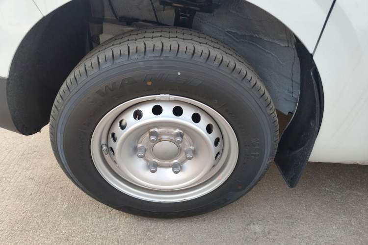 Used SAIC MAXUS Dana V1 